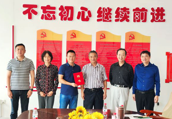 <strong>單強(qiáng)院長(zhǎng)率隊(duì)拜訪遼寧理工職業(yè)大學(xué)</strong>